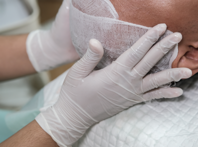 Рятувальні дії під час час травми м’яких тканин голови